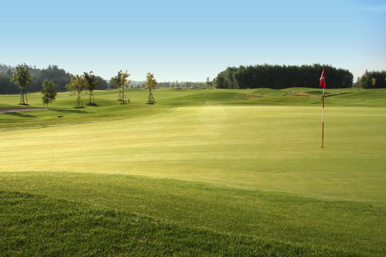 Golf & Spa Kuneticka Hora Dritec Dış mekan fotoğraf