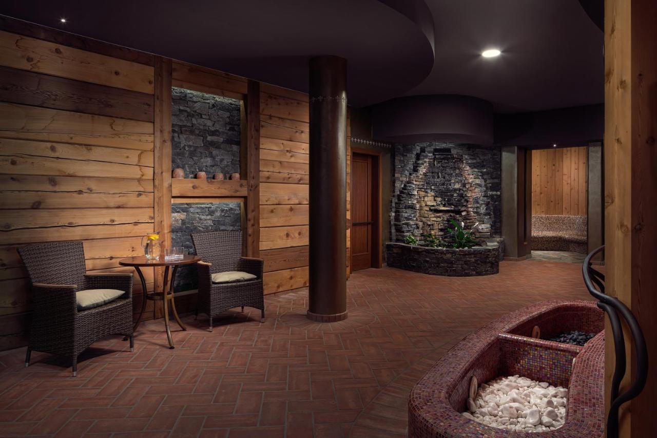 Golf & Spa Kuneticka Hora Dritec Dış mekan fotoğraf