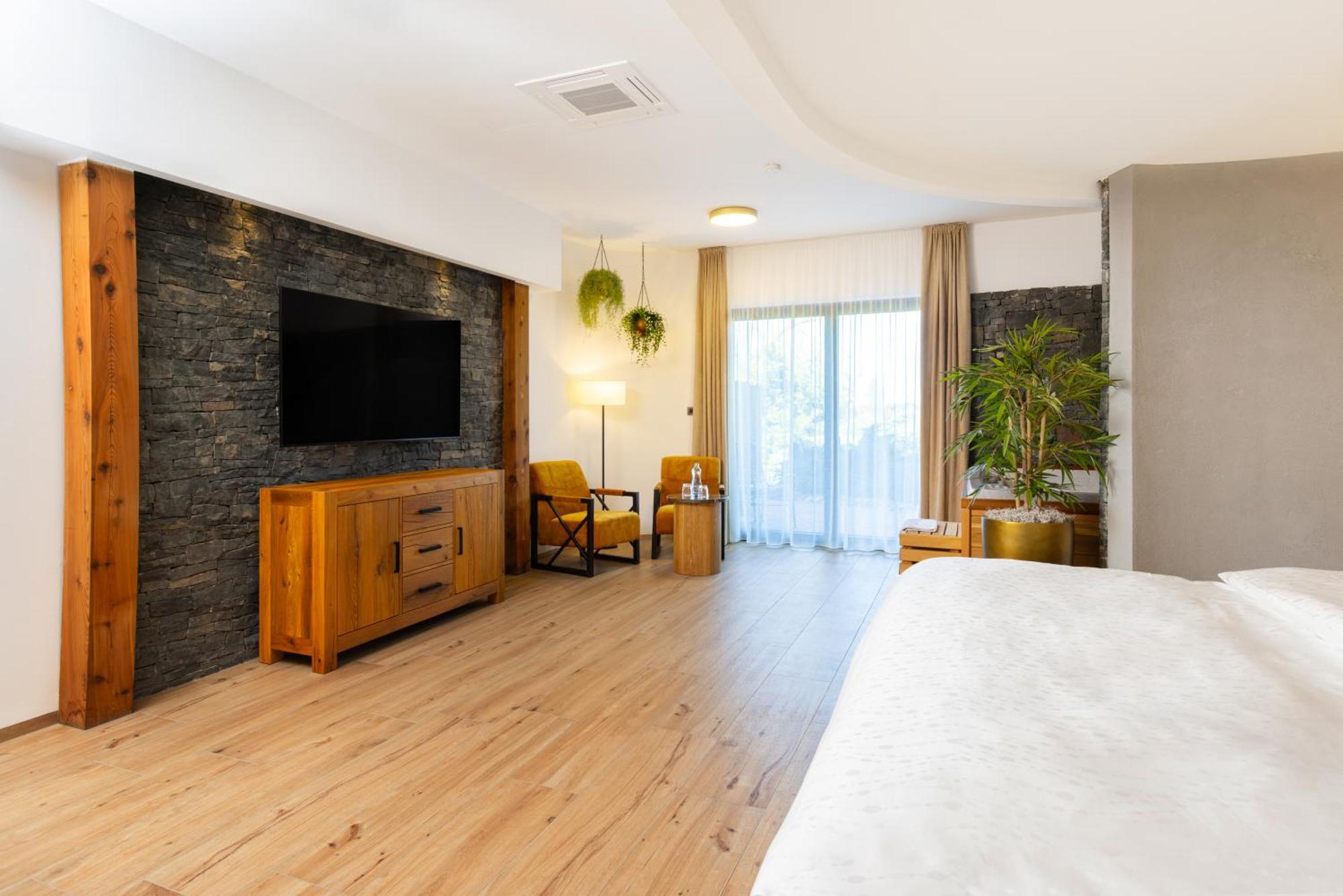 Golf & Spa Kuneticka Hora Dritec Dış mekan fotoğraf